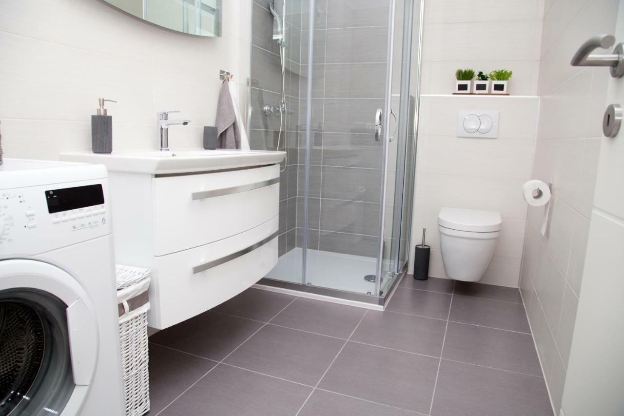 Ferienwohnung Apartman Topic Kaštela Exterior foto
