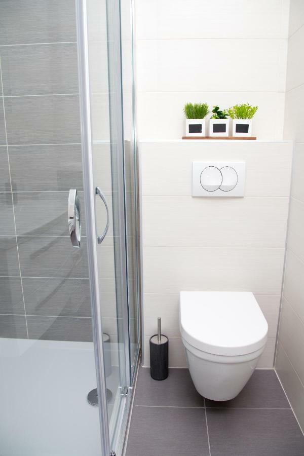 Ferienwohnung Apartman Topic Kaštela Exterior foto