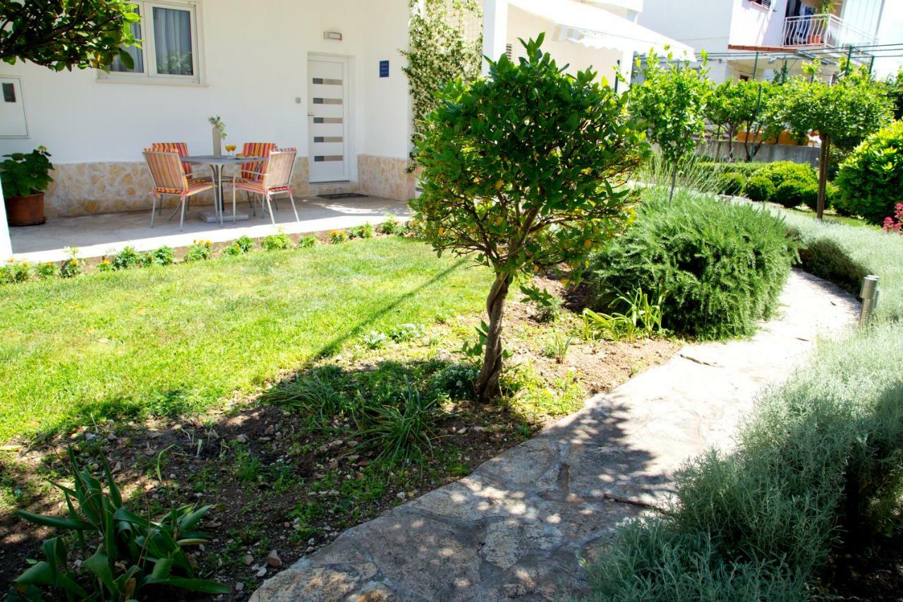Ferienwohnung Apartman Topic Kaštela Exterior foto