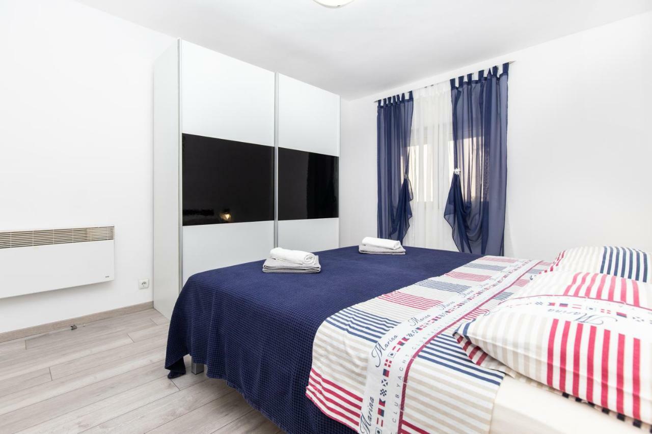 Ferienwohnung Apartman Topic Kaštela Exterior foto